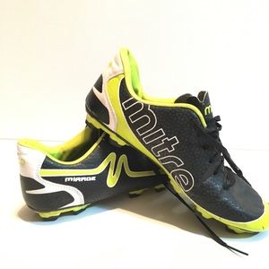 Mitre mirage soccer cleats size 8.5 black & yellow